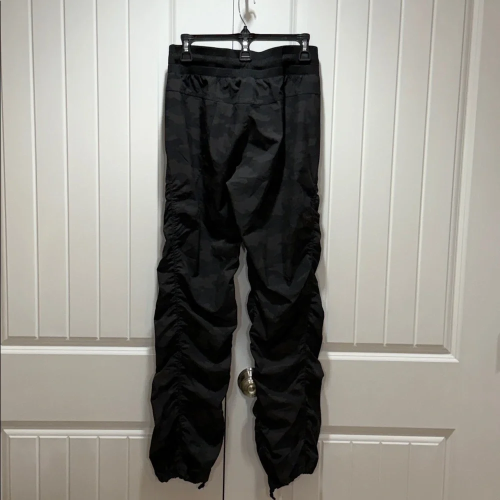 Black Kyodan Ruched Pants | Medium - Picture 2 of 7